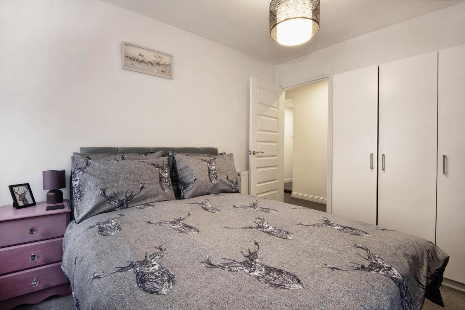 Charming 2 Bedroom Flat In The Heart Of Kirriemuir Zewnętrze zdjęcie