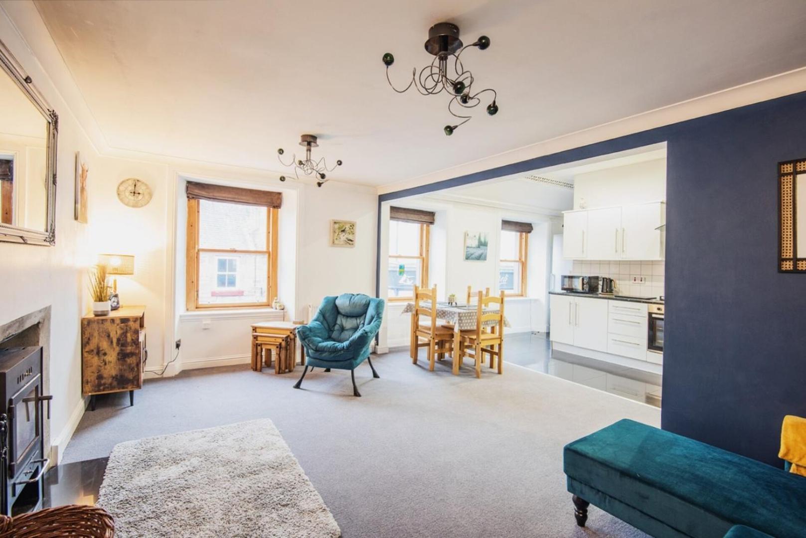 Charming 2 Bedroom Flat In The Heart Of Kirriemuir Zewnętrze zdjęcie